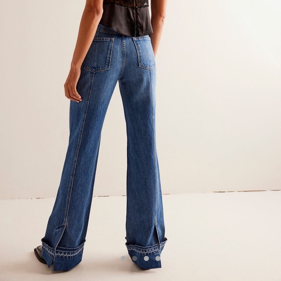 NWT We The Free Fosse Flare Jeans - Picture 2 of 16